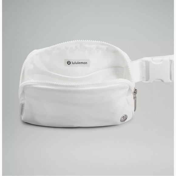 Lululemon Belt Bag - Picture 6 of 9